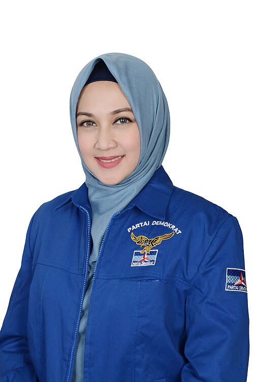 Dina Lorenza Audria